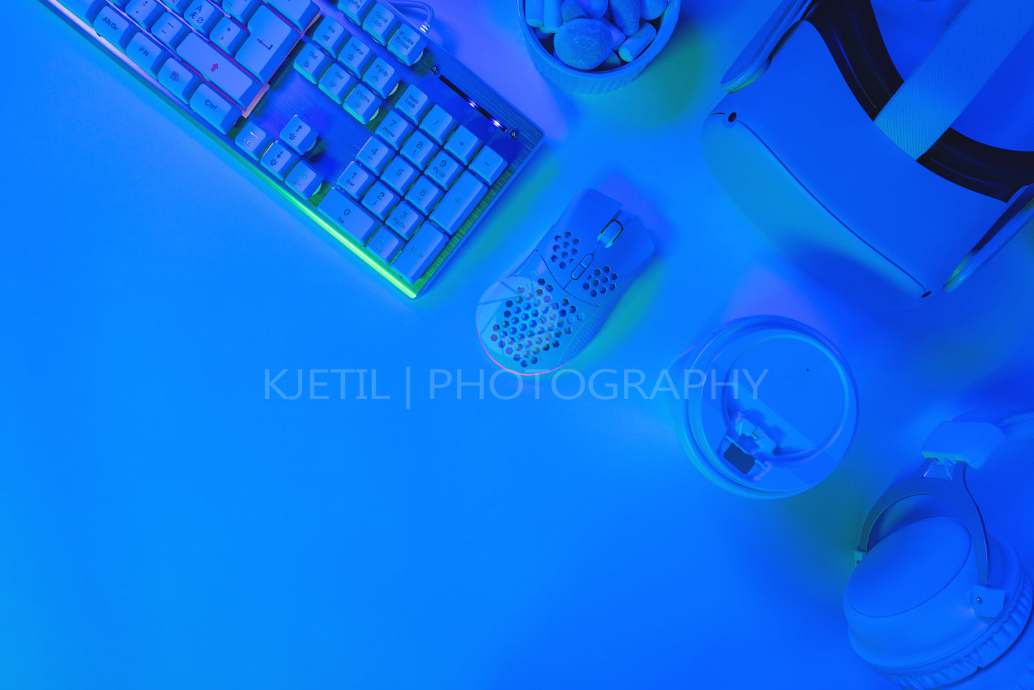 Keyboard with mouse and disposable cup