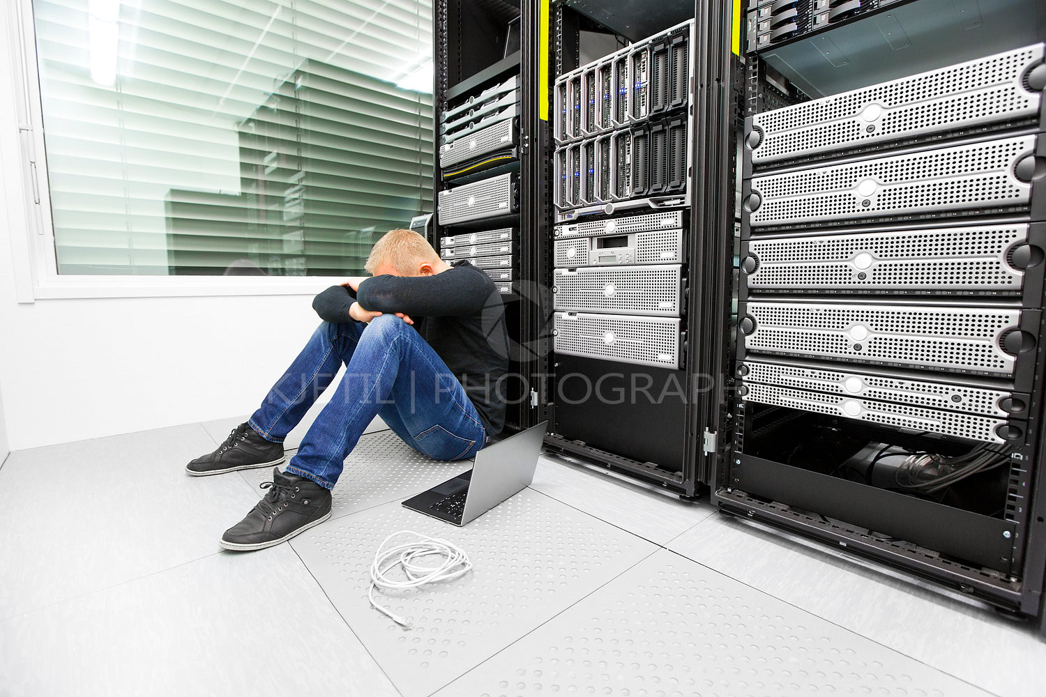 IT consultant with problems in datacenter
