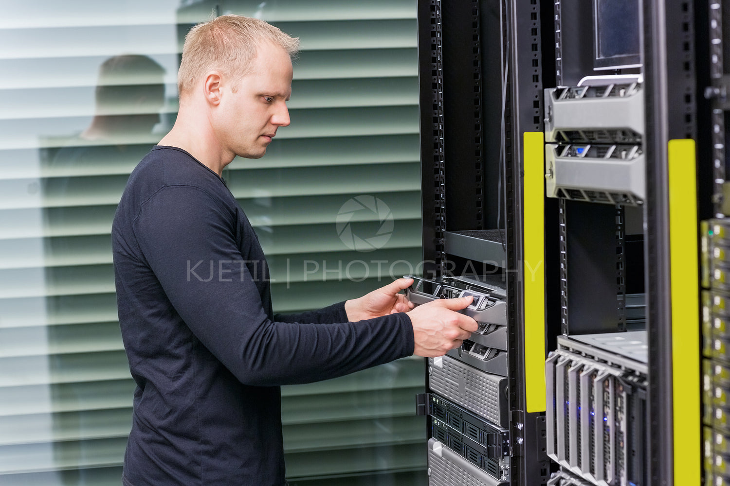 It professional working in datacenter