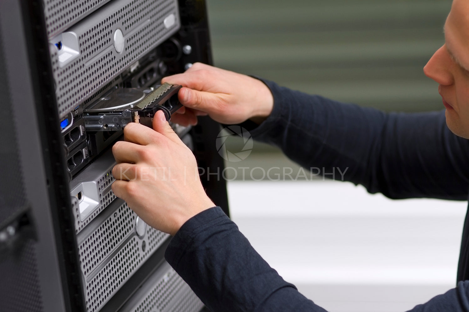 IT Technician Install a Harddrive