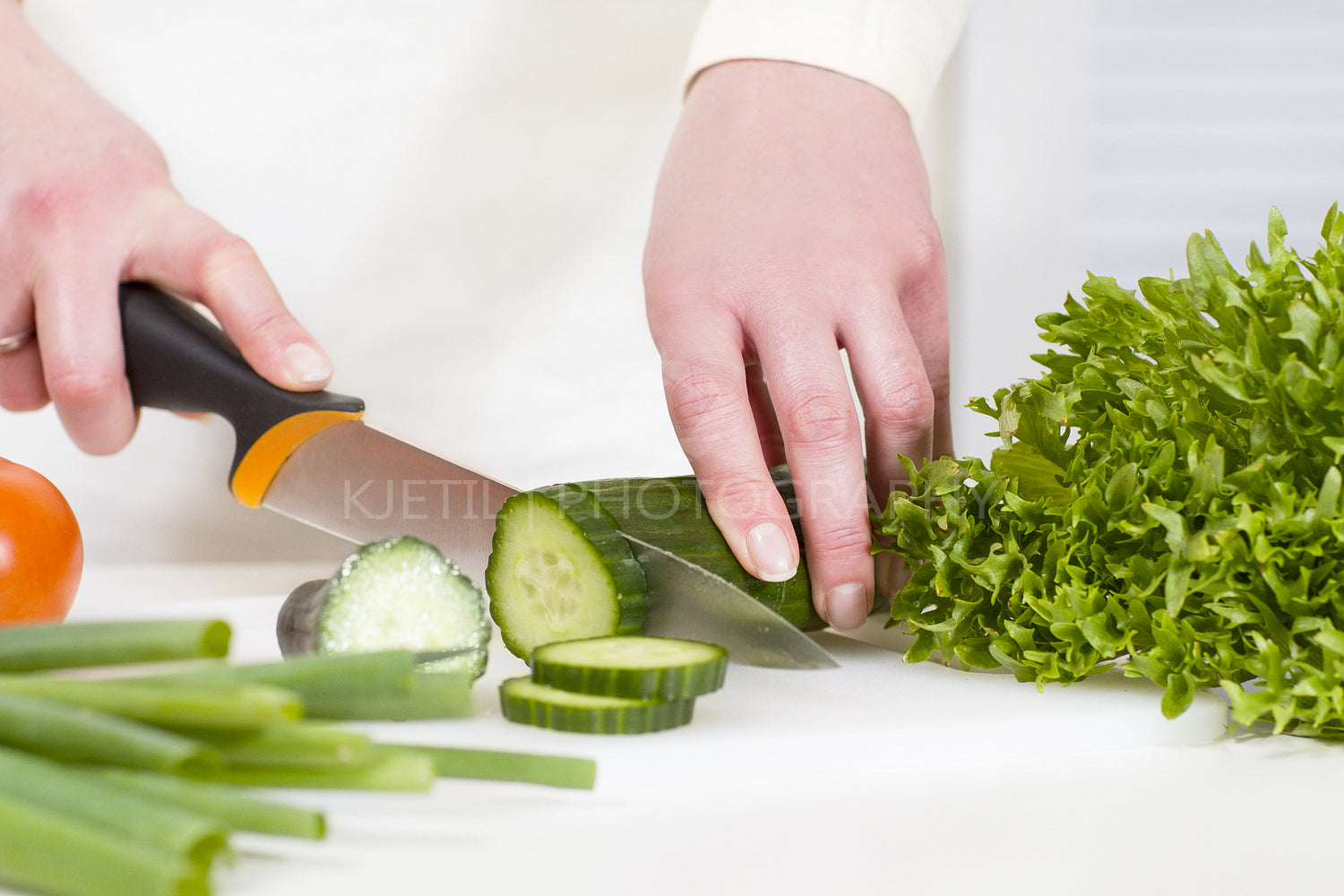Chopping Vegetable to a Healthy Salad